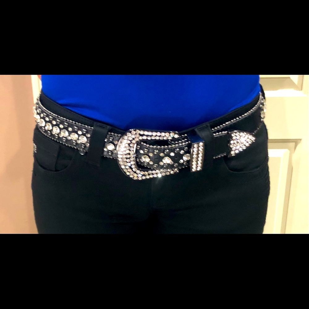 Jeweled diamond belt. Western look.